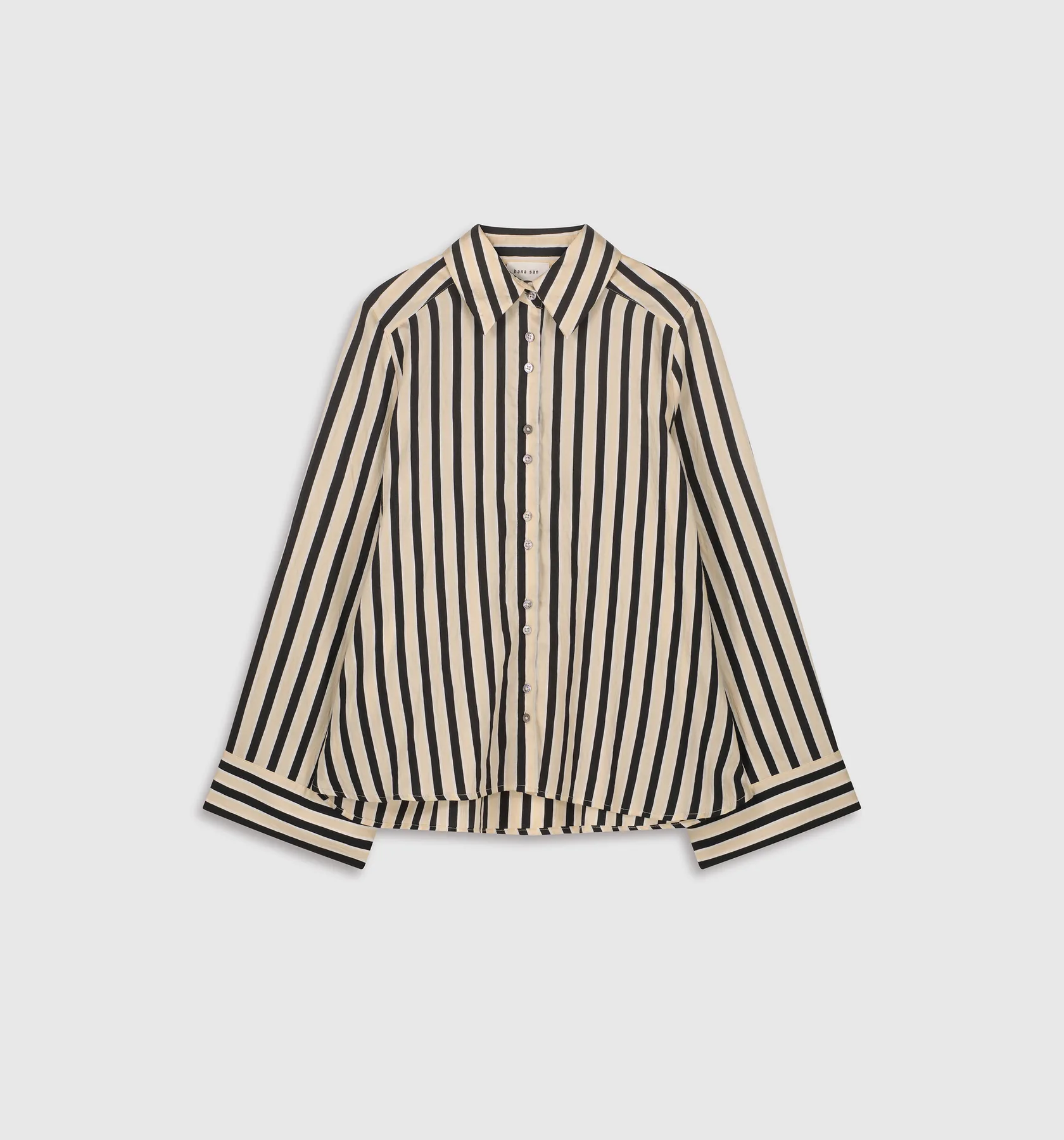 Packshot piqué : chemise oversize rayée noir et écru