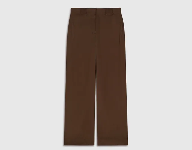 Packshot piqué : pantalon large marron