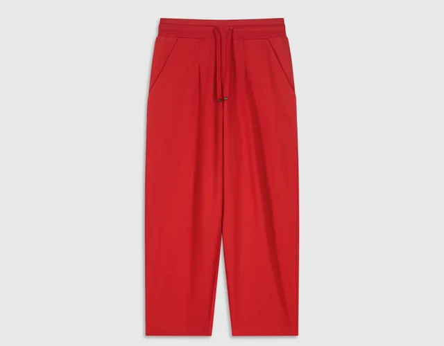 Packshot piqué : pantalon rouge à taille élastique