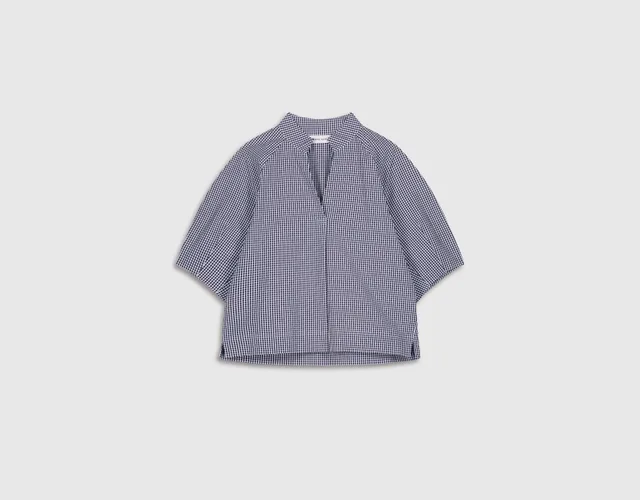 Packshot piqué : chemise vichy bleue à manches courtes